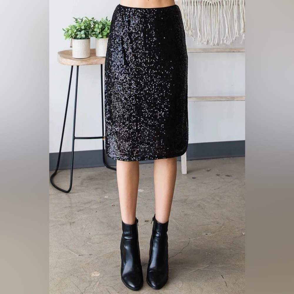 Sequin Pencil Skirt - Picture 3 of 5